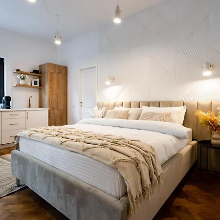 Апартаменты Central Square Haven 2 W Ac