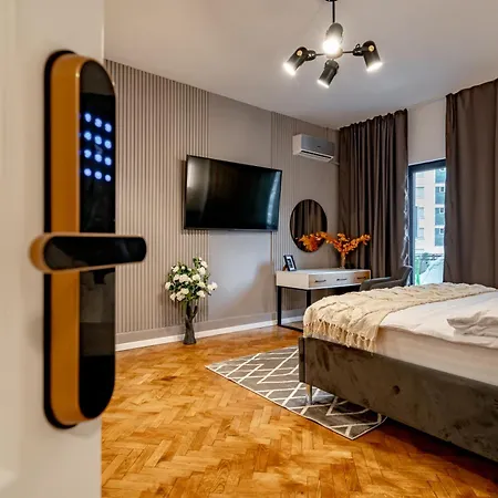 Square Haven 2 W Ac Apartment