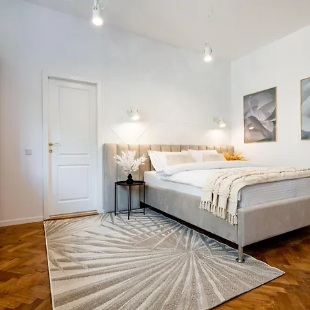 Square Haven 2a - Gem With Air Conditioning * Bucharest