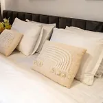 Square Haven 2 W Ac Bucarest