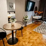 Square Haven 2 W Ac *